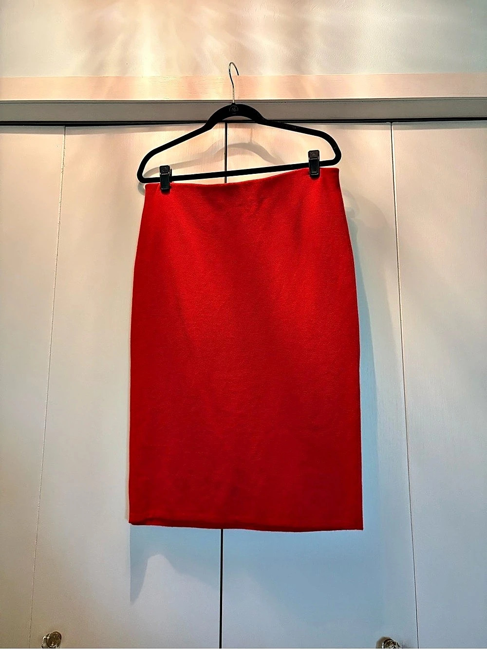 Ann Taylor Red Midi Skirt Size Large Like New